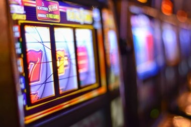 Dice Game lobby on slot pgsoft1000 showing Sic Bo, Dragon Tiger, and Dice Duel options with table filters
